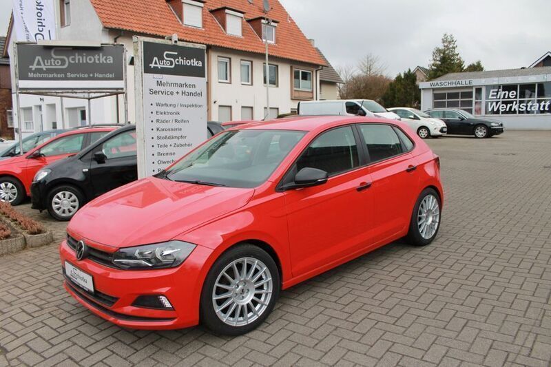 Rot Gebraucht 2021 VW Polo Trendline Kleinwagen | 13.699 € (Guter Preis) - Bild 1/4