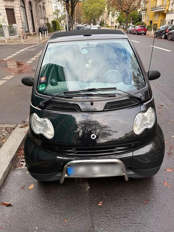 Schwarz Gebraucht 2005 Smart ForTwo Cabrio Pure Cabrio | 2.499 € (Etwas zu teuer) - Bild 1/4