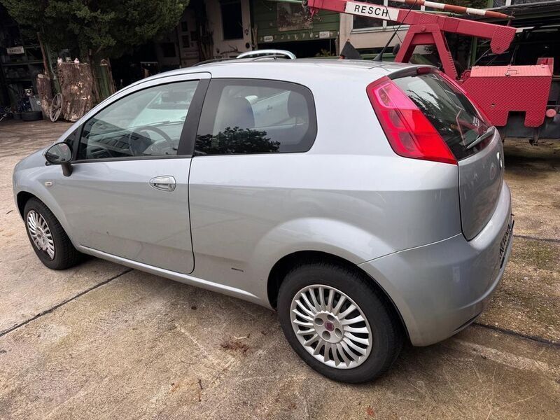 Silber Gebraucht 2006 Fiat Grande Punto Dynamic Kleinwagen | 1.750 € (Guter Preis) - Bild 1/4