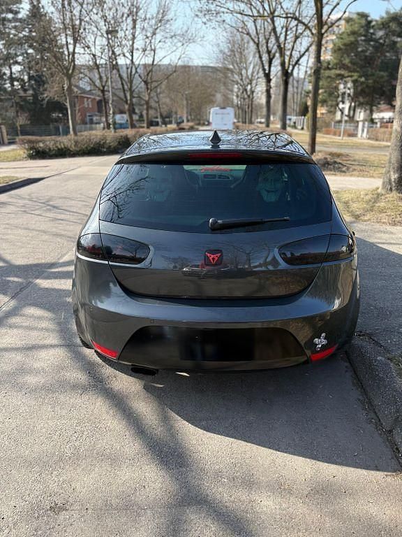 Gebraucht Seat Leon CUPRA 265 PS (194 kW) 2010 Grau Kleinwagen