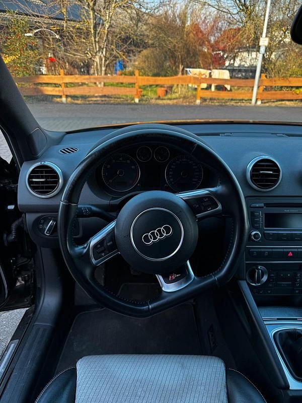 Second-hand Audi A3 S-Line 125 CP (91 kW) 2012 Negru Hatchback