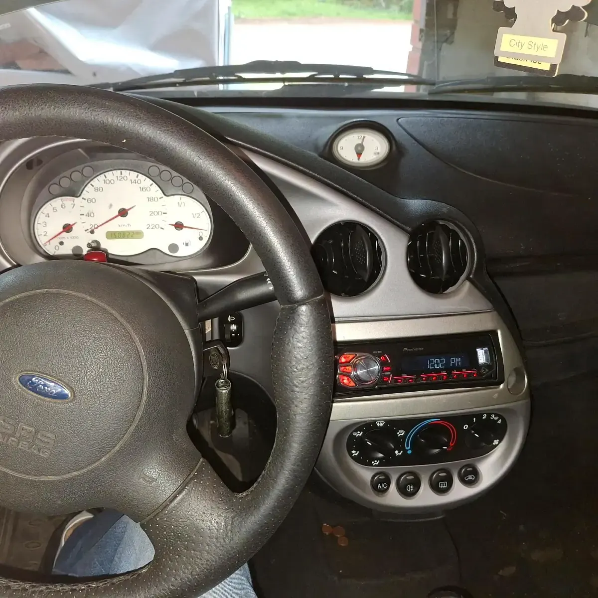 Gebraucht Ford Ka 60 PS (44 kW) 2005 Silber Kleinwagen
