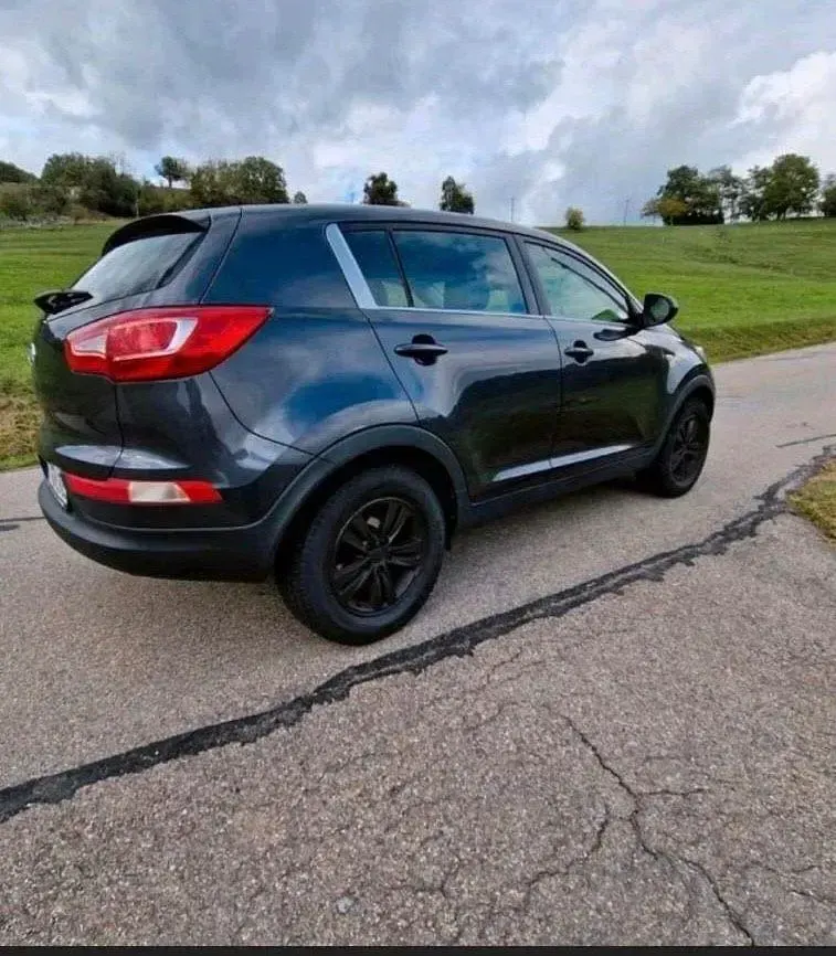Gebraucht Kia Sportage Spirit 135 PS (99 kW) 2011 Grau SUV