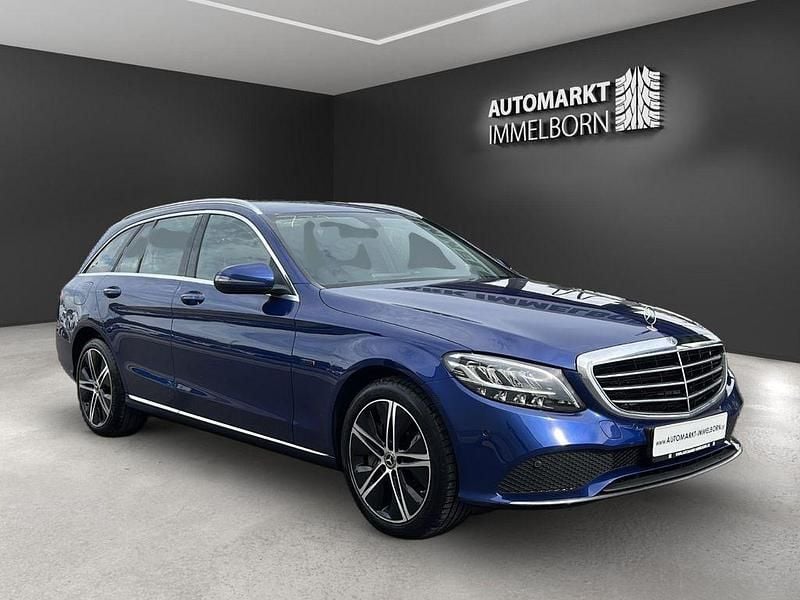 Gebraucht Mercedes C300e Exclusive 320 PS (235 kW) 2020 Blau (metallic) Kombi