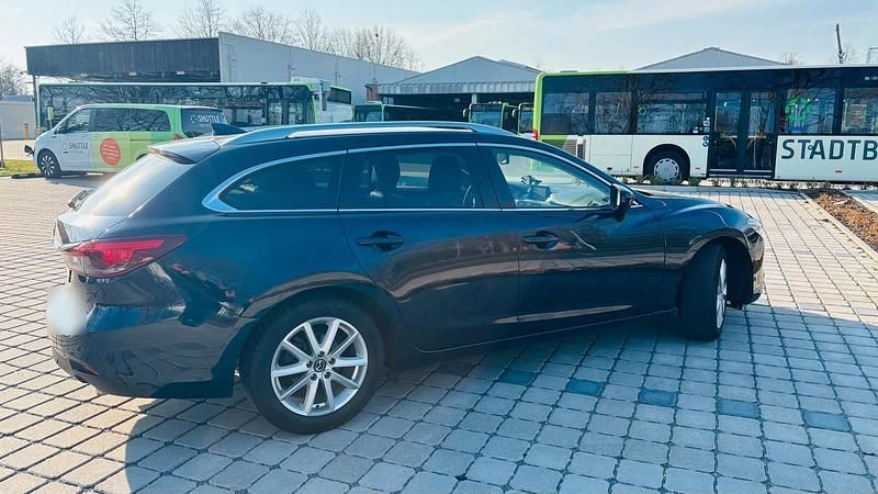 Gebraucht Mazda 6 175 PS (128 kW) 2016 Blau Kombi