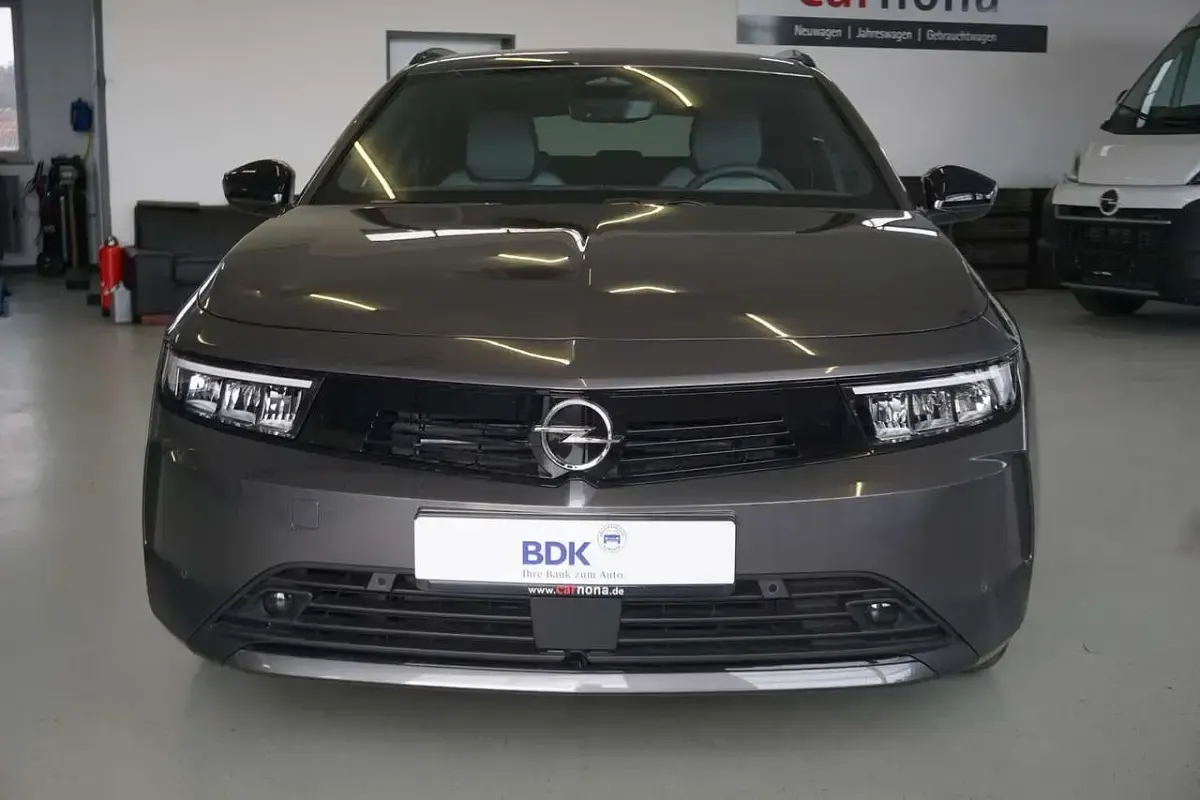 Neu Opel Astra 110 PS (80 kW) 2025 Grau Kombi