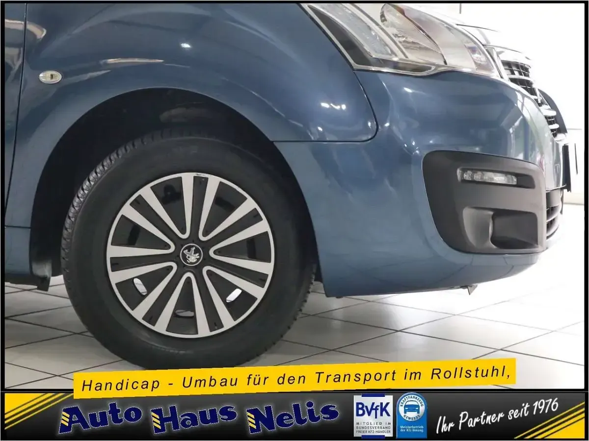 Gebraucht Peugeot Partner Active 99 PS (72 kW) 2018 Blau Van / Kleinbus