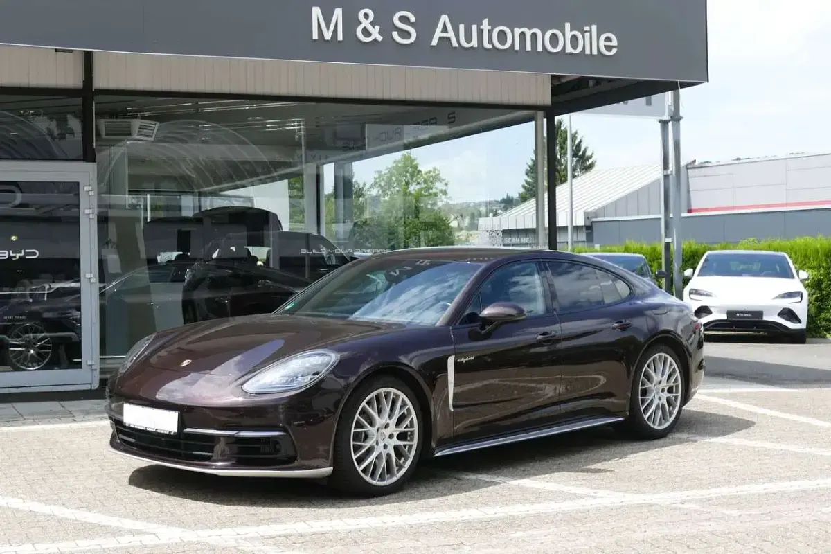 Gebraucht Porsche Panamera 4 Chrono 330 PS (242 kW) 2017 Mahagonimetallic Kleinwagen