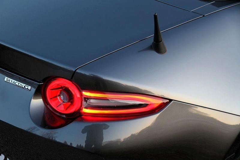 Gebraucht Mazda MX5 Exclusive 184 PS (135 kW) 2025 Grau Cabrio