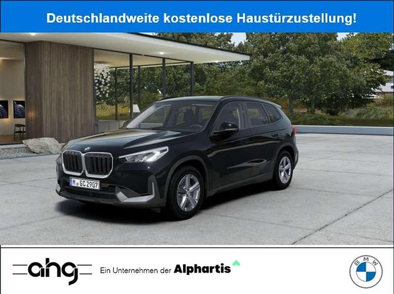 Schwarz (schwarz uni) Neu 2024 BMW X1 Efficient Dynamics SUV | 38.499 € (Superpreis) - Bild 1/4