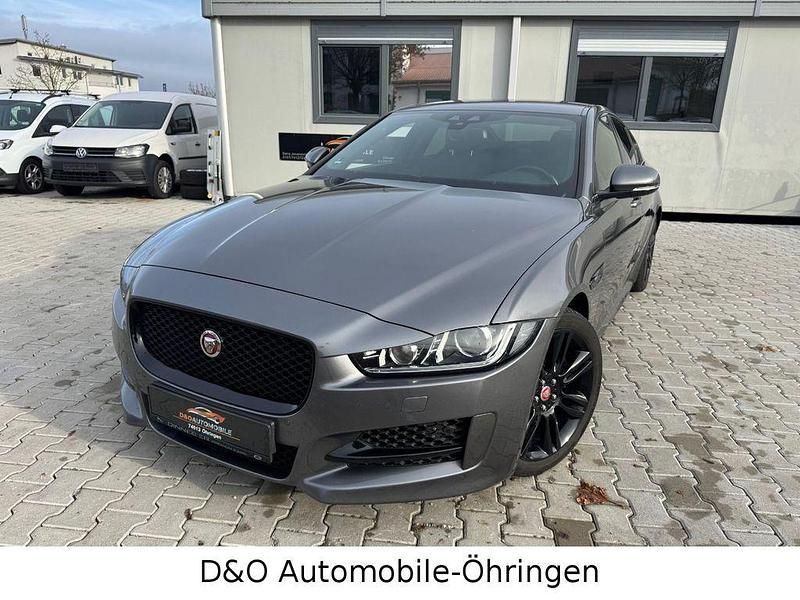 Gebraucht Jaguar XE R-Sport 179 PS (131 kW) 2018 Grau Limousine
