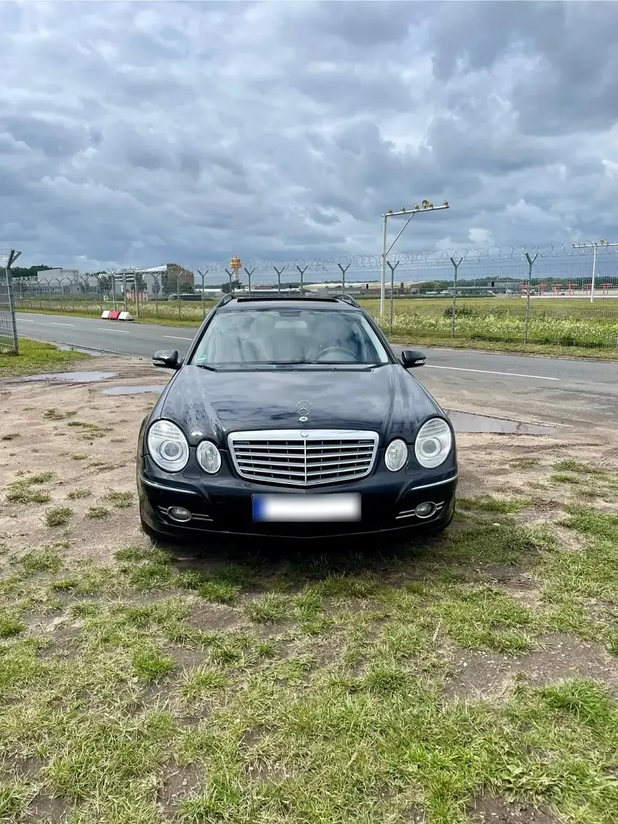 Gebraucht Mercedes E280 190 PS (139 kW) 2007 Schwarz Kombi