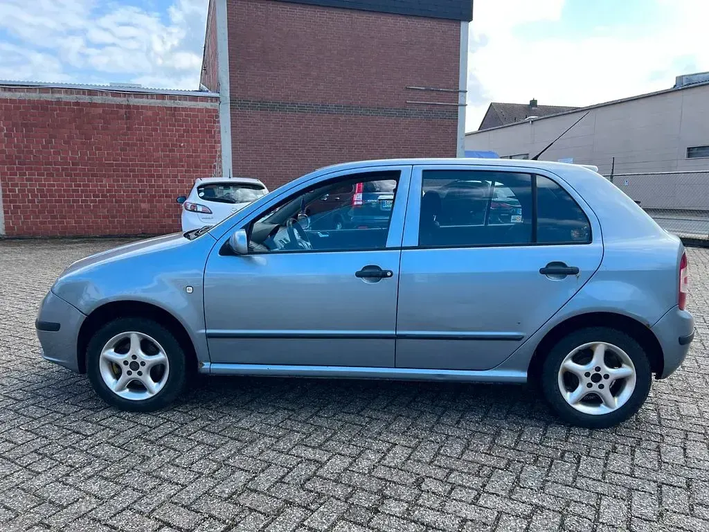 Brugt Skoda Fabia Classic 75 HK (55 kW) 2005 Sedan