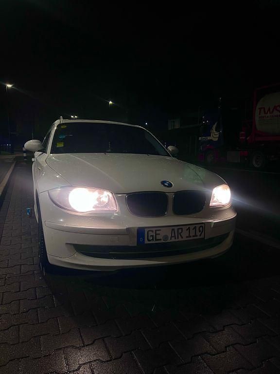 Gebraucht BMW 118 Sport Line 143 PS (105 kW) 2007 Weiß Kleinwagen