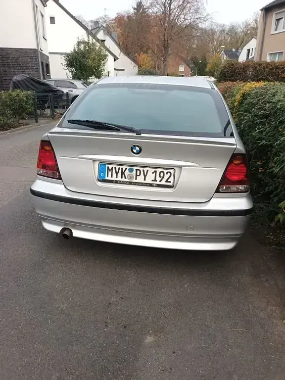 Gebraucht BMW 316 116 PS (85 kW) 2004 Silber Limousine