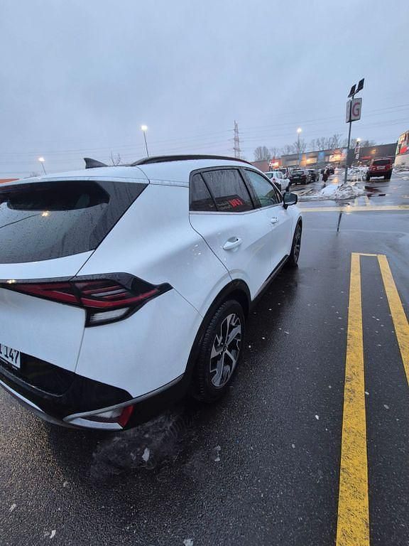 Gebraucht Kia Sportage Spirit 179 PS (131 kW) 2023 Weiß SUV