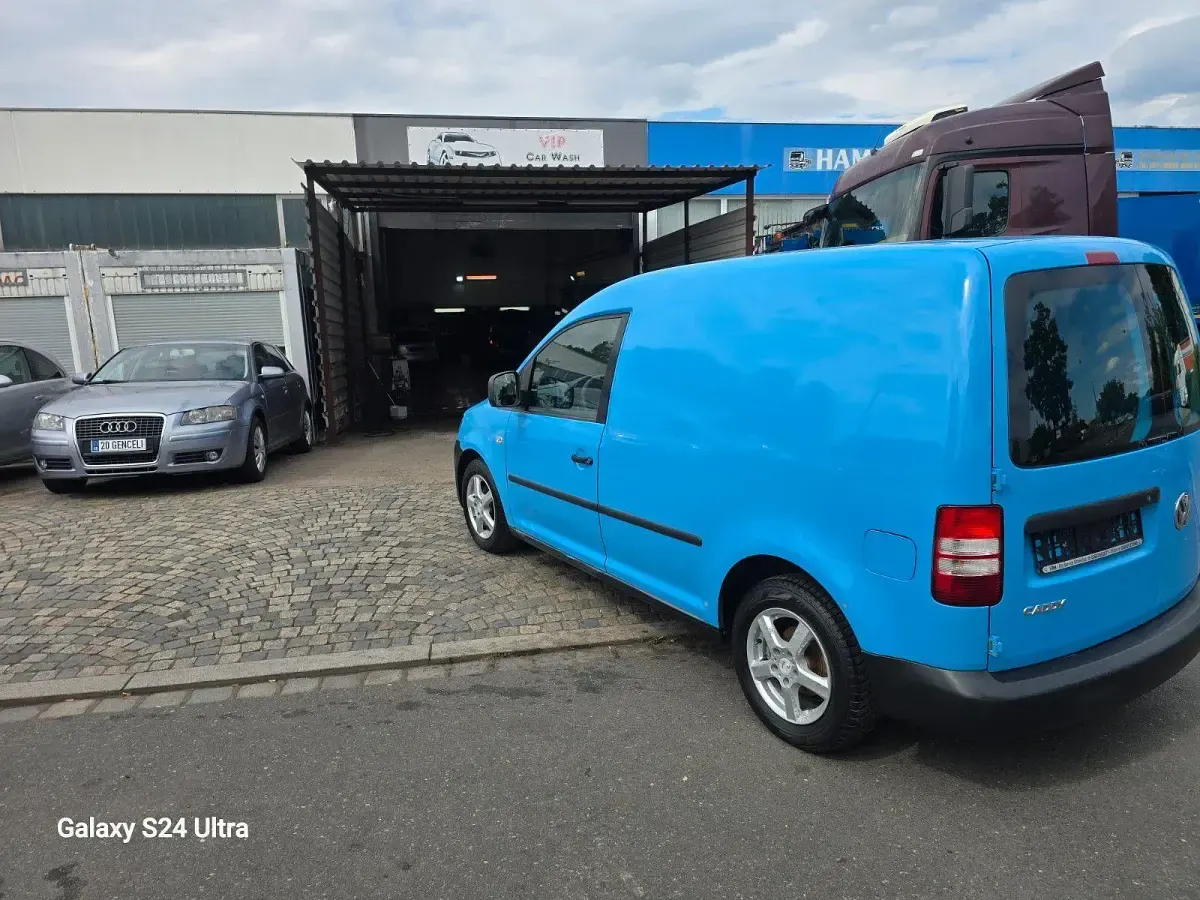 Gebraucht VW Caddy 75 PS (55 kW) 2011 Blau Van / Kleinbus