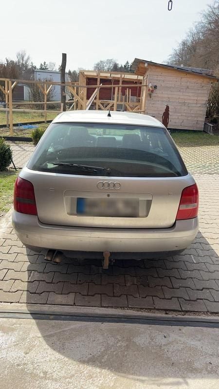 Gebraucht Audi A4 150 PS (110 kW) 2000 Silber Kombi
