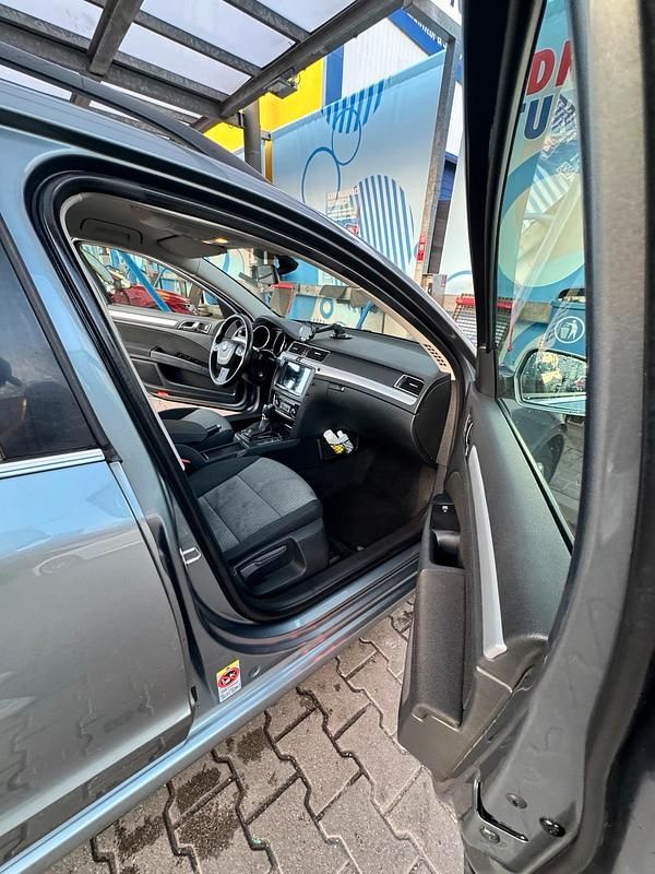 Gebraucht Skoda Superb 170 PS (125 kW) 2013 Andere farben Kombi