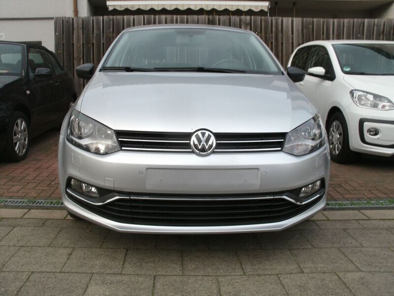 Gebraucht VW Polo Trendline 75 PS (55 kW) 2016 Silber Limousine