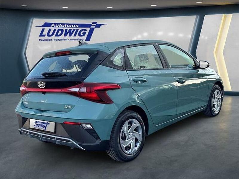 Gebraucht Hyundai i20 Select 79 PS (58 kW) 2025 Andere Limousine