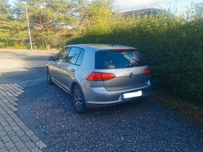 Gebraucht VW Golf VII Allstar 110 PS (80 kW) 2016 Silber Limousine