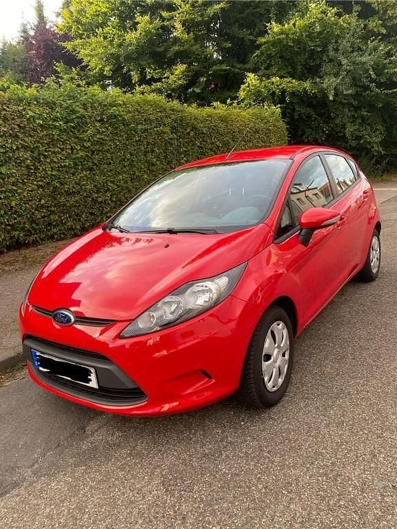 Rot Gebraucht 2010 Ford Fiesta Trend Kleinwagen | 3.800 € (Superpreis) - Bild 1/4