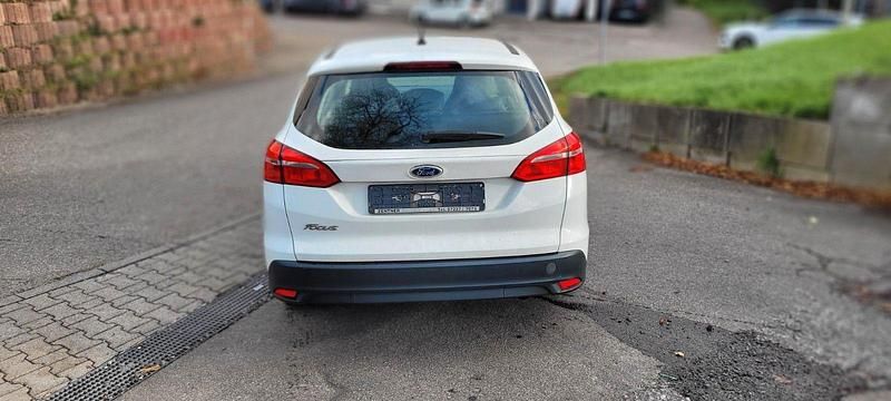 Gebraucht Ford Focus Business Edition 125 PS (91 kW) 2017 Weiß Kombi