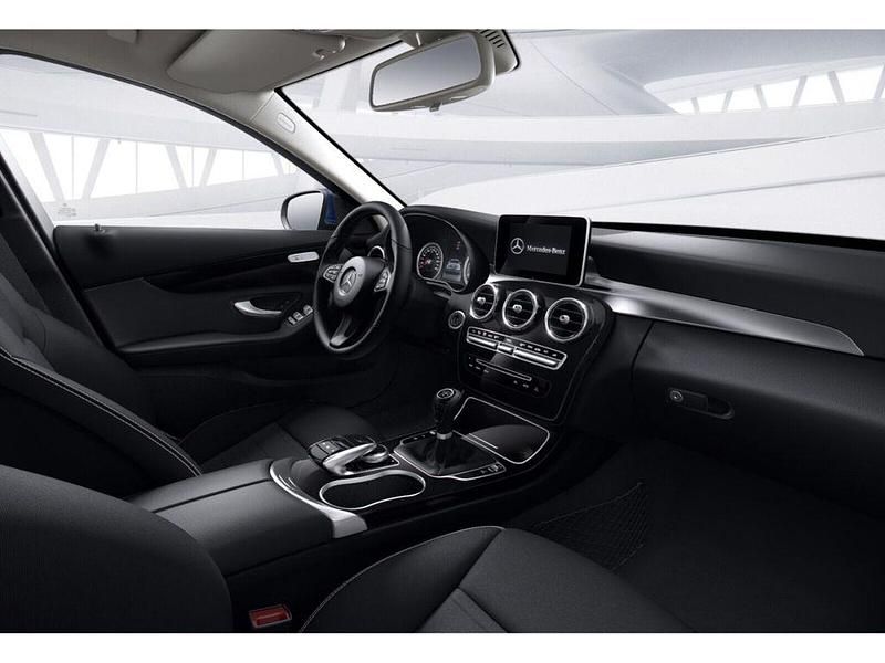 Gebraucht Mercedes C220 170 PS (125 kW) 2014 Blau Limousine