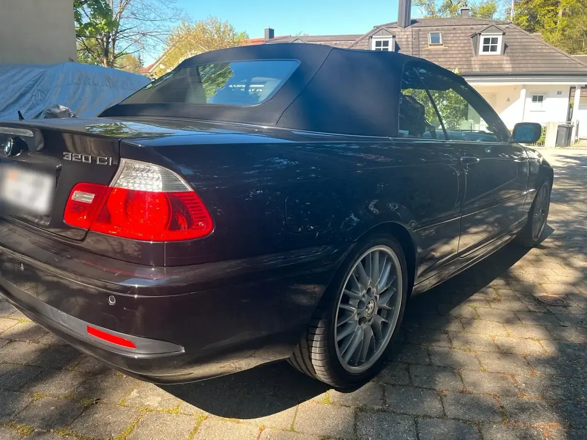 Gebraucht BMW 320 Cabriolet 170 PS (125 kW) 2004 Schwarz Cabrio