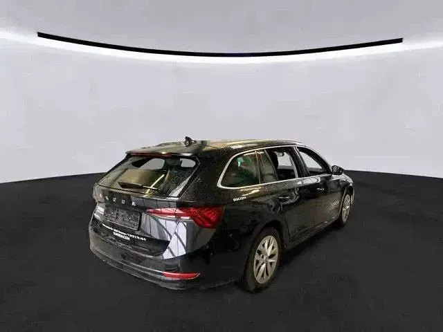 Gebraucht Skoda Octavia Style 150 PS (110 kW) 2022 Blackmagic perleffekt Kombi
