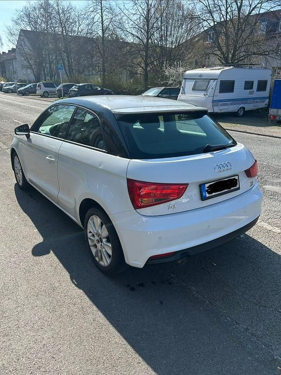 Second-hand Audi A1 Ambiente 90 CP (66 kW) 2015 Alb Hatchback