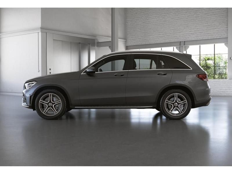 Gebraucht Mercedes GLC220 AMG 194 PS (142 kW) 2022 Metalliclack selenitgrau SUV