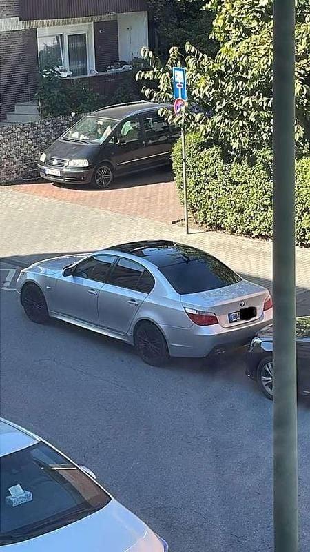 Silber Gebraucht 2004 BMW 525 M Sport Limousine | 5.499 € (Guter Preis) - Bild 1/4