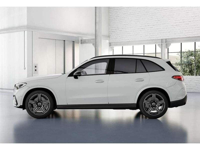 Gebraucht Mercedes GLC220 AMG 197 PS (144 kW) 2025 Obsidianschwarz SUV