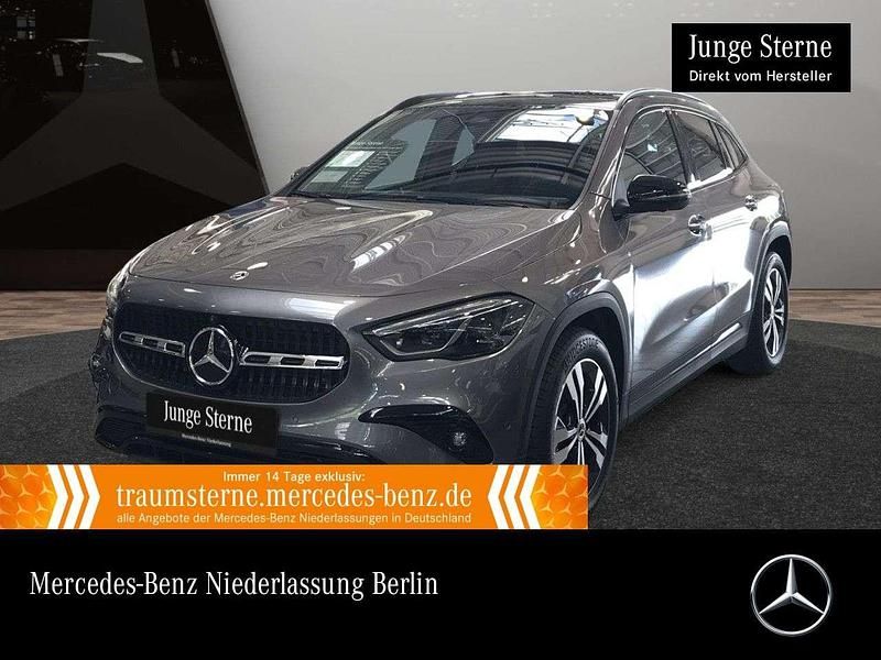 Grau Gebraucht 2024 Mercedes GLA200 Night SUV | 42.990 € (Etwas zu teuer) - Bild 1/3