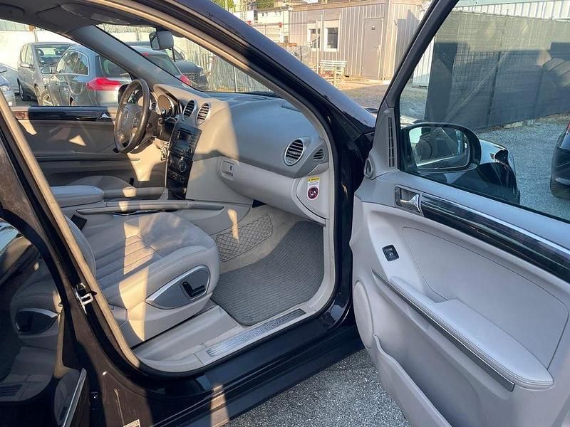 Gebraucht Mercedes ML320 224 PS (164 kW) 2007 Schwarz SUV