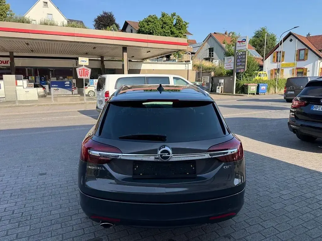 Gebraucht Opel Insignia Sport 170 PS (125 kW) 2015 Grau Kombi