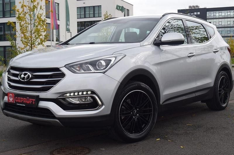 Silber Gebraucht 2018 Hyundai Santa Fe SUV | 18.999 € (Fairer Preis) - Bild 1/4