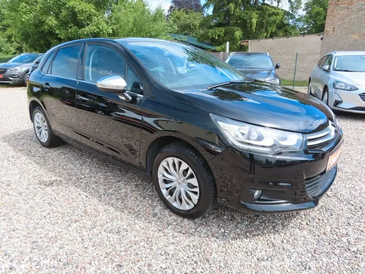 Gebraucht Citroën C4 SELECTION 110 PS (80 kW) 2016 Noir perla nera Limousine