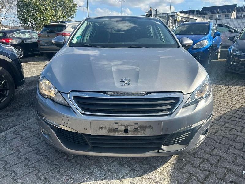 Gebraucht Peugeot 308 Active 116 PS (85 kW) 2014 Silber Limousine