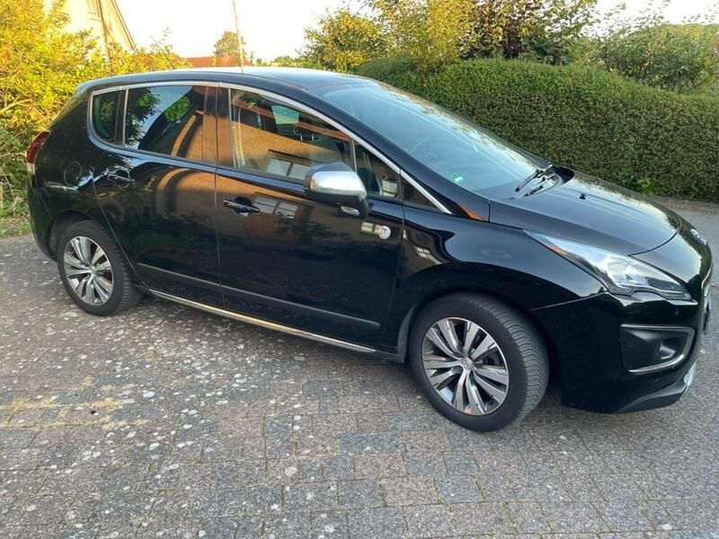 Schwarz Gebraucht 2015 Peugeot 3008 Active SUV | 7.300 € (Fairer Preis) - Bild 1/4