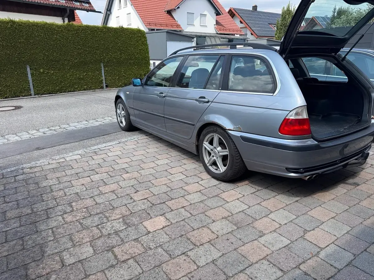 Gebraucht BMW 320 170 PS (125 kW) 2004 Grau Kombi