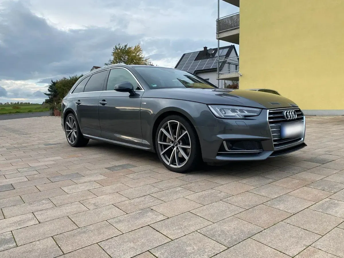 Second-hand Audi A4 S-Line 190 CP (139 kW) 2017 Gri Break