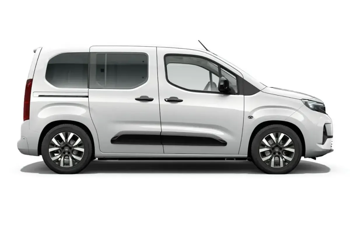 Neu Opel Combo 131 PS (96 kW) 2026 Weiß Van / Kleinbus