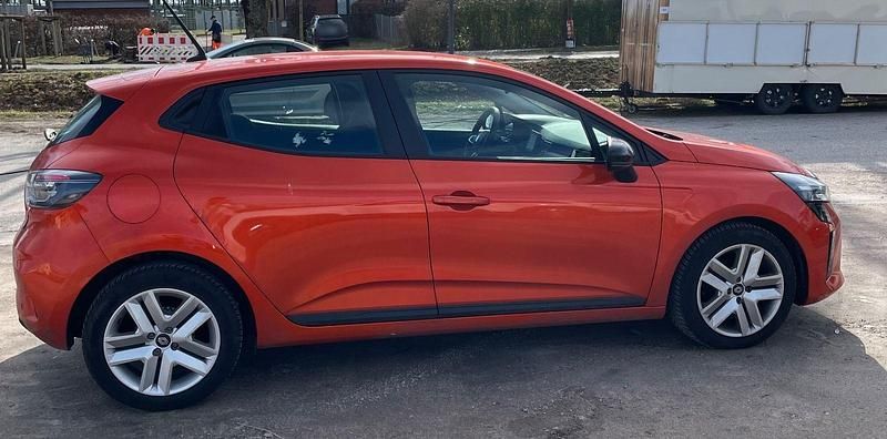 Gebraucht Renault Clio V Evolution 67 PS (49 kW) 2024 Orange Kleinwagen