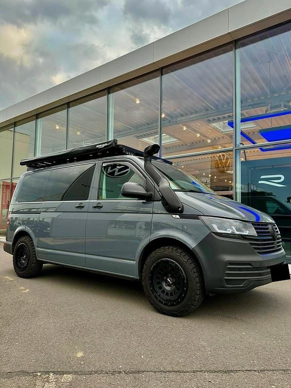 Grau Gebraucht 2020 VW T6.1 Van | 42.500 € (Etwas zu teuer) - Bild 1/4