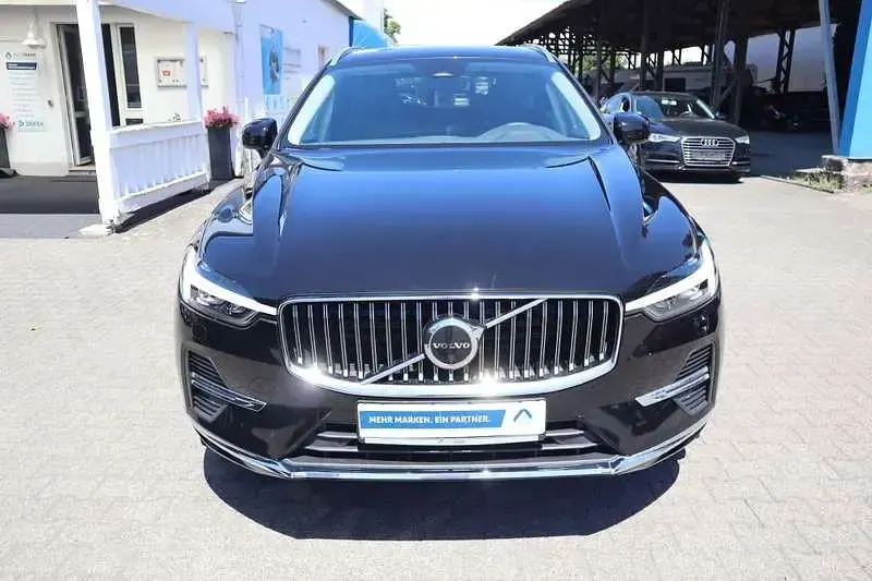 Gebraucht Volvo XC60 Plus 197 PS (144 kW) 2023 Onyx black SUV