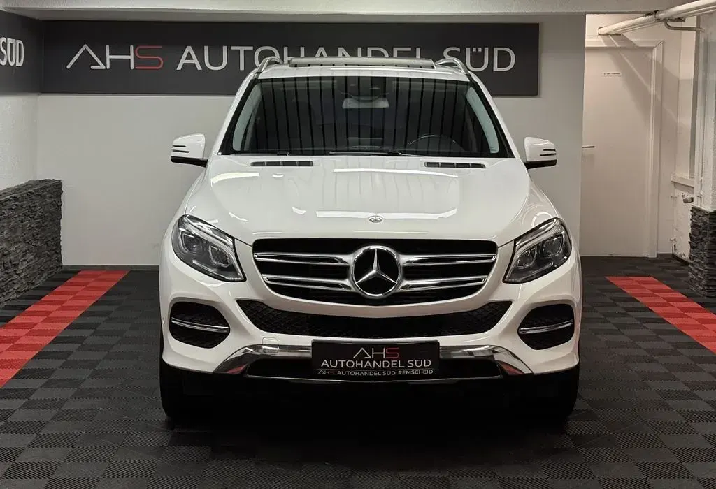 Gebraucht Mercedes GLE350 AMG line 258 PS (189 kW) 2017 Polarweiss  unilack SUV
