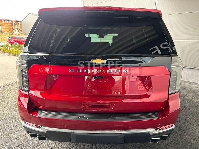 Neu Chevrolet Suburban 426 PS (313 kW) 2025 Schwarz SUV